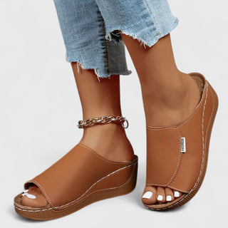 CELESTRIA | ORTHOPEDIC SANDALS