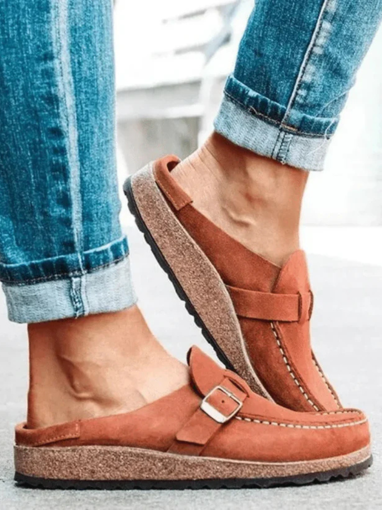 CHARLOTTE | BUCKLE COMFORT CLOGS