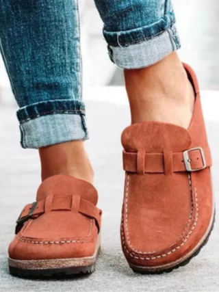 CHARLOTTE | BUCKLE COMFORT CLOGS