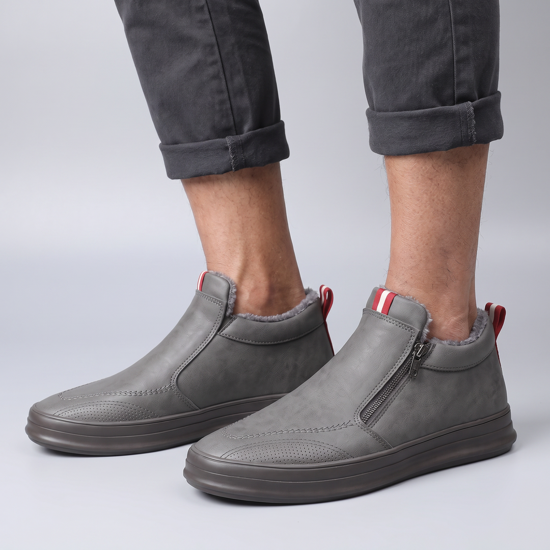 BROOKS LEATHER SNEAKERS
